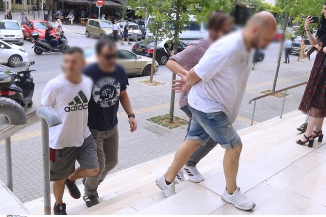 Πυροβολισμοί στη Θεσσαλονίκη: Στον εισαγγελέα ο 32χρονος και ο αδερφός του