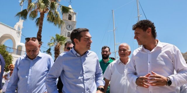 Τσίπρας: Ο Μητσοτάκης έχει αποφασίσει να δραπετεύσει γιατί τρέμει την ακρίβεια του χειμώνα