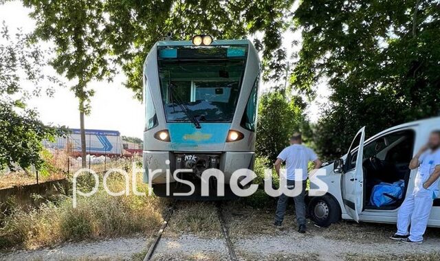 Πύργος: Τρένο του ΟΣΕ συγκρούστηκε με βαν