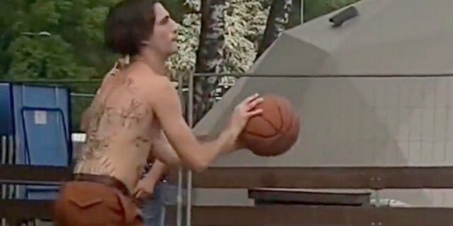Maneskin: Ο Νταμιάνο έκανε εξάσκηση στο σουτ πριν από τη συναυλία στο Βίλνιους