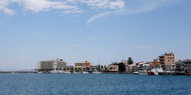 Χίος: Βρέθηκε μαχαιρωμένος εργάτης στην ιχθυόσκαλα