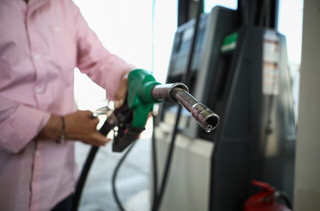 Καύσιμα: “Καμπανάκι” για τις μεγάλες αποκλίσεις στις τιμές – “Πρέπει να υποψιάζουν τον καταναλωτή”
