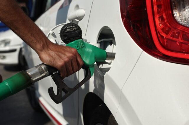 Βενζινοπώλες: Το 30% των καυσίμων που διακινούνται είναι λαθραία ή νοθευμένα