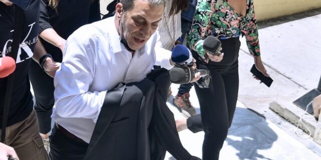 Στον εισαγγελέα ο Θέμης Αδαμαντίδης – “Βρε καλώς τα παιδιά”, είπε στους δημοσιογράφους