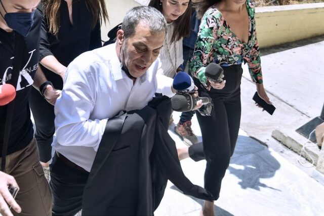 Στον εισαγγελέα ο Θέμης Αδαμαντίδης – “Βρε καλώς τα παιδιά”, είπε στους δημοσιογράφους