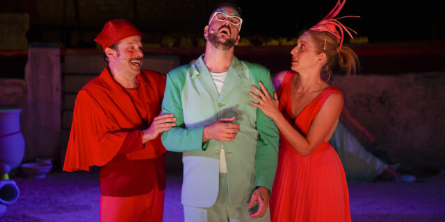 Είδαμε τους “Επιτρέποντες” του Β. Μαυρογεωργίου- Υπαινιγμοί, ένα έκθετο μωρό κι ένα δαχτυλίδι