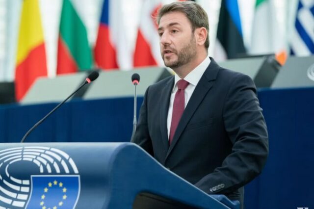 Ανδρουλάκης: Οι πολιτικές της συντηρητικής παράταξης χρεοκόπησαν τη χώρα