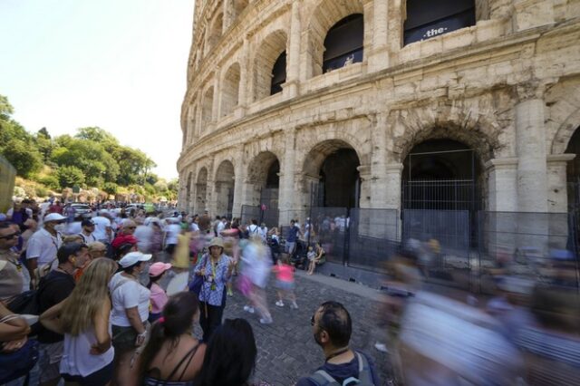 Ιταλία: Πάνω από ένα εκατομμύριο πολίτες θετικοί στον κορονοϊό