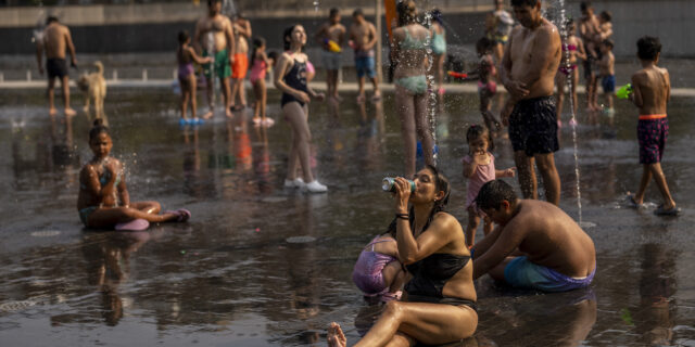 Γιατί αυξάνονται οι καύσωνες στην Ευρώπη και “ψηνόμαστε” περισσότερο