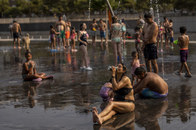 Γιατί αυξάνονται οι καύσωνες στην Ευρώπη και “ψηνόμαστε” περισσότερο