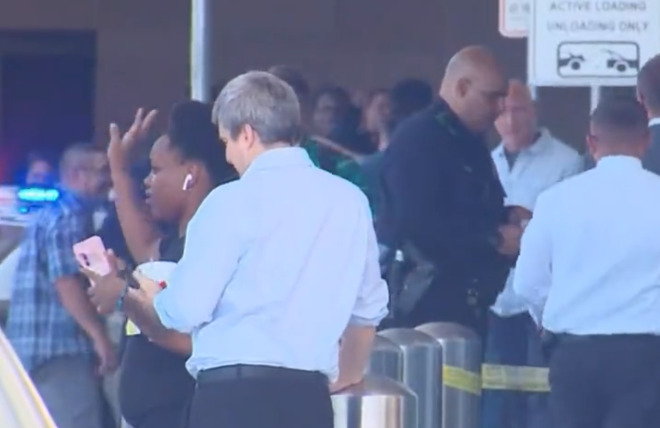 ΗΠΑ: Γυναίκα άνοιξε πυρ στο αεροδρόμιο του Ντάλας – Τέθηκε υπό κράτηση