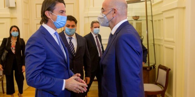 Συνάντηση Δένδια με Χοχσταιν: Στο επίκεντρο η Ενέργεια