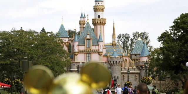 Disney: Τέλος οι “νεραϊδονονές” – Αλλάζουν όνομα και γίνονται “νεραϊδονον@”