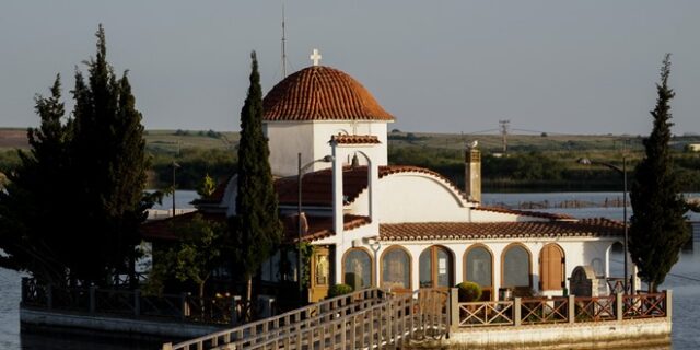 Εορτολόγιο: Ποιοι γιορτάζουν την Δευτέρα 11 Ιουλίου