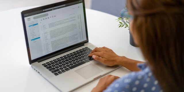 Ηλεκτρονική απάτη: Χρησιμοποιούν το όνομα του γγ Δημόσιας Τάξης για να αποσπάσουν χρήματα