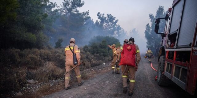 Φωτιές: Ενισχύθηκαν οι δυνάμεις σε Ηλεία και Κορινθία