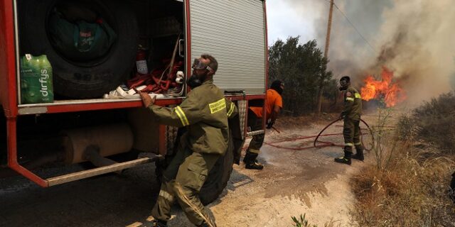 Φωτιά στην Αχαΐα: Εκκενώσεις χωριών – Ενίσχυση των πυροσβεστικών δυνάμεων