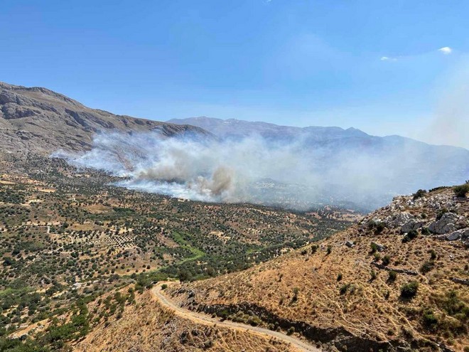 Κρήτη: Πάλι φωτιά στην Αγία Γαλήνη του Ρεθύμνου