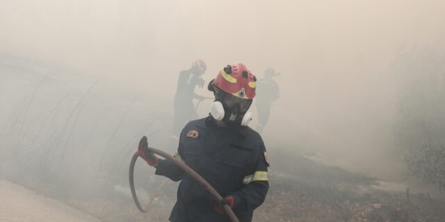 Φωτιά στην Πεντέλη: Το Αστεροσκοπείο προειδοποιούσε από τη Δευτέρα για υψηλό κίνδυνο εκδήλωσης