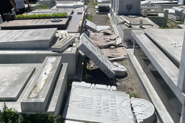Τουρκία: Πέντε παιδιά συνελήφθησαν για τη βεβήλωση του εβραϊκού νεκροταφείου της Κωνσταντινούπολης