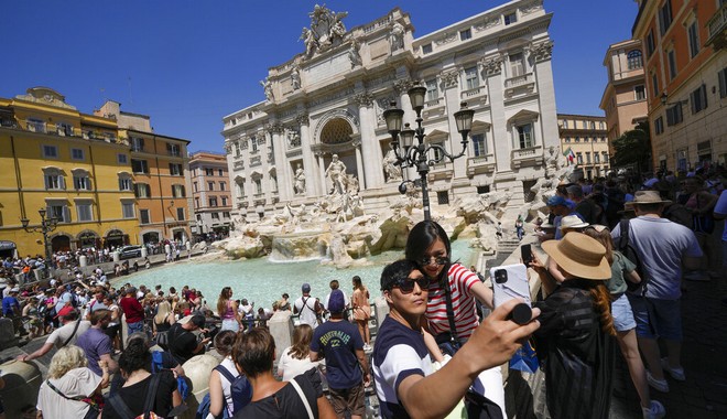 Ιταλία: Σχεδόν ένα εκατομμύριο πολίτες θετικοί στον κορονοϊό