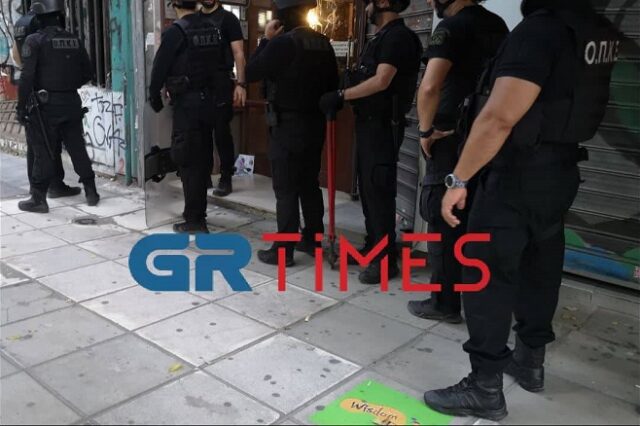 Θεσσαλονίκη: Επιχείρηση της αστυνομίας για εκκένωση υπό κατάληψη κτιρίου – Τι βρέθηκε