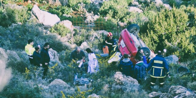 Γιατί οι Κρητικοί σκοτώνονται στους δρόμους τους