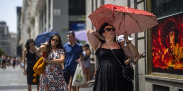 Ισπανία: Ξεπέρασαν τους 1.000 οι νεκροί από τον καύσωνα