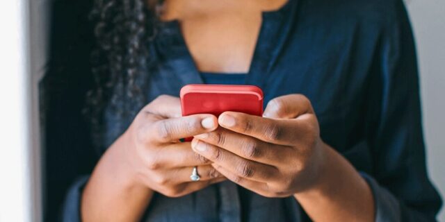 Το Ίδρυμα Vodafone πατάει το «κουμπί» για την καταπολέμηση της έμφυλης βίας