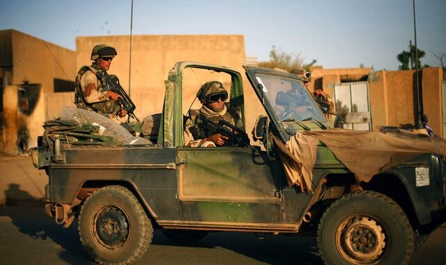 Μάλι: Τουλάχιστον 15 στρατιωτικοί και τρεις πολίτες νεκροί σε συντονισμένες επιθέσεις