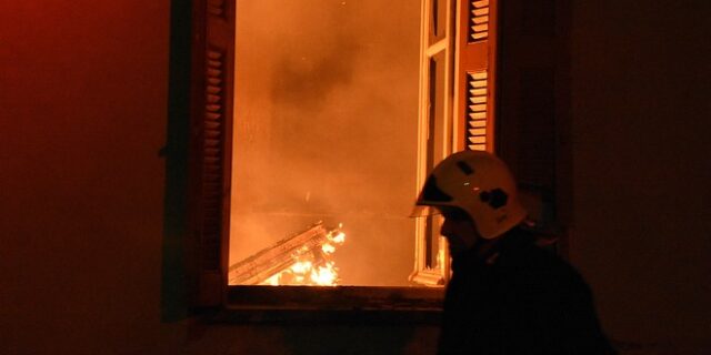 Τραγωδία στη Μεσσηνία: Φωτιά σε διώροφη κατοικία – Νεκρή ανασύρθηκε ηλικιωμένη ένοικος