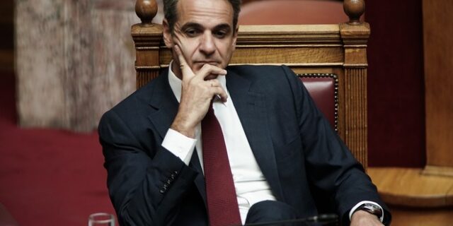 Αβεβαιότητα και ανασφάλεια: Ο Μητσοτάκης μαδάει την (εκλογική) μαργαρίτα…
