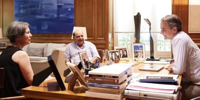 Συνάντηση Μητσοτάκη με τους γονείς του Ζακ Κωστόπουλου – “Οι διακρίσεις δεν έχουν θέση στην κοινωνία μας”