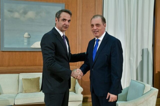 Θα γίνει ο Βελόπουλος η “μετεκλογική κηραλοιφή” του Μητσοτάκη;