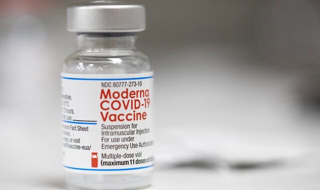 Moderna: Αναπτύσσει επικαιροποιημένα εμβόλια για τις υποπαραλλαγές της Όμικρον