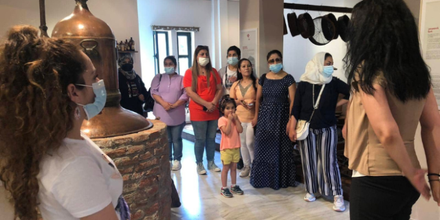 Προσφυγική κρίση στην Ελλάδα: Η ζωή σε μία δομή φιλοξενίας και η Ευρώπη ως «Γη της Επαγγελίας»
