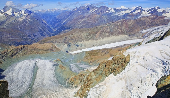 Παγετώνας στις Άλπεις λιώνει και αλλάζει τα σύνορα Ελβετίας – Ιταλίας