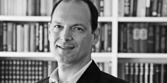 Ηλίας Παπαθεοδώρου: 300 για 33.283 ο καθένας