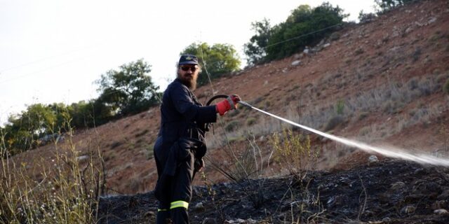 Υπό έλεγχο η φωτιά στα Νεόκτιστα Ασπροπύργου