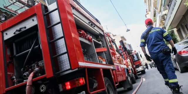 Φωτιά στο Μαρούσι – Πυροσβεστικές δυνάμεις στο σημείο
