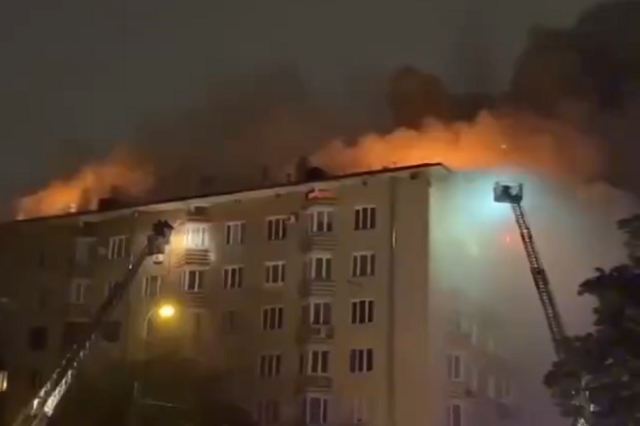 Ρωσία: Μεγάλη φωτιά σε πολυώροφο συγκρότημα κατοικιών στη Μόσχα