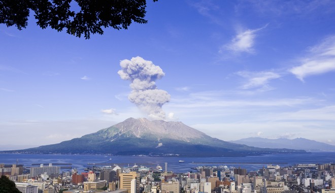 Ιαπωνία: Εντολή εκκένωσης των αραιοκατοικημένων περιοχών μετά την έκρηξη του ηφαιστείου Σακουρατζίμα