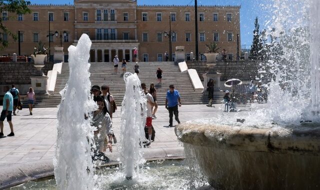 Καιρός: Στο έλεος του καύσωνα η χώρα – Έως και 42 βαθμούς η θερμοκρασία