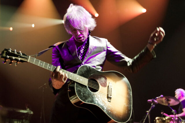 Ο Bob Geldof ετοιμάζεται να ανέβει στον Λόφο της Σάνης και να ροκάρει