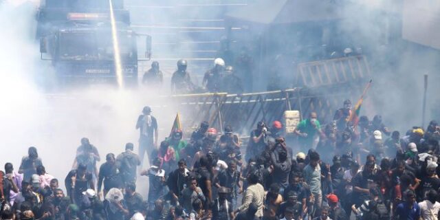 Σρι Λάνκα: Παραιτείται ο πρόεδρος Γκοταμπάγια Ρατζαπάκσα εν μέσω των εξεγέρσεων