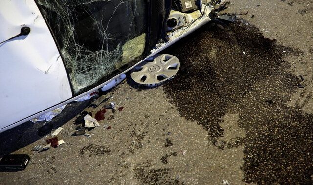 Θεσσαλονίκη: Απεγκλωβισμός 43χρονου οδηγού ύστερα από τροχαίο ατύχημα