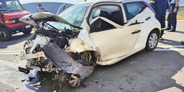 Φωκίδα: Τροχαίο με δύο νεκρούς και 90χρονο οδηγό