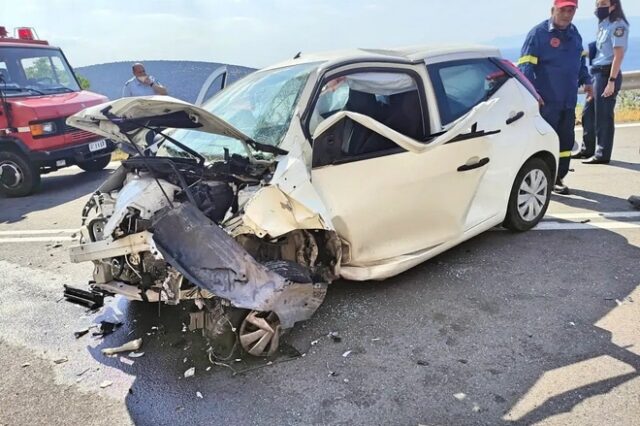 Φωκίδα: Τροχαίο με δύο νεκρούς και 90χρονο οδηγό