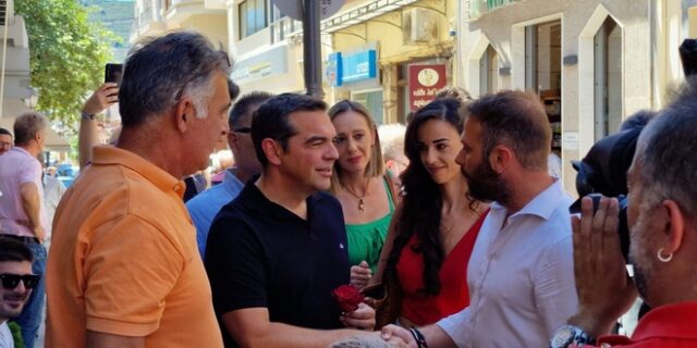 Τσίπρας: “Να ζητήσει συγγνώμη ο πρωθυπουργός για το απάτη pass”