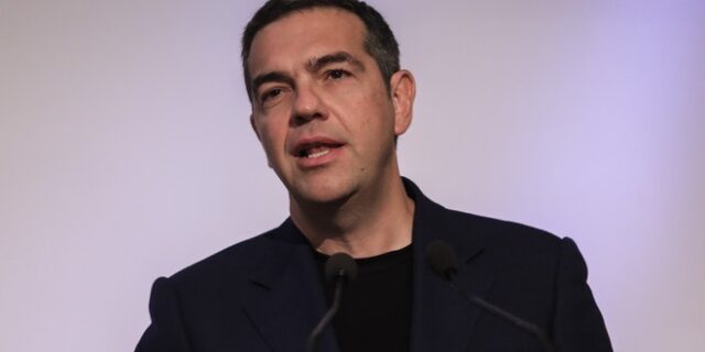 Τσίπρας για Μητσοτάκη: “Μόνο ηγέτες τύπου Όρμπαν θα απαντούσαν με αυτόν τον τρόπο”